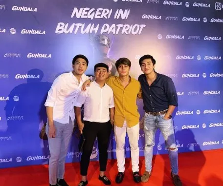 Potret kebersamaan Rizky Billar dan manajernya Instagram/@@derysyaputraraeger Potret kebersamaan Rizky Billar dan manajernya Instagram/@@derysyaputraraeger