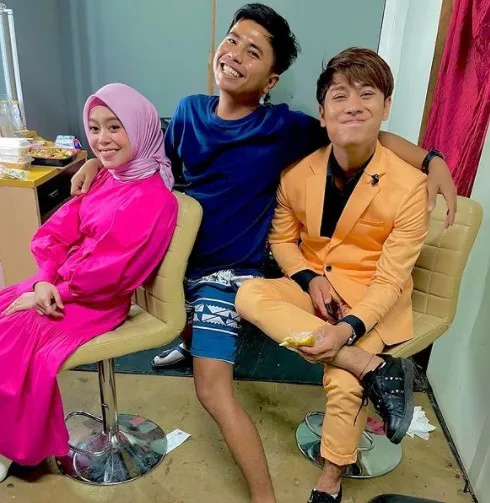 Potret kebersamaan Rizky Billar dan manajernya Instagram/@@derysyaputraraeger Potret kebersamaan Rizky Billar dan manajernya Instagram/@@derysyaputraraeger