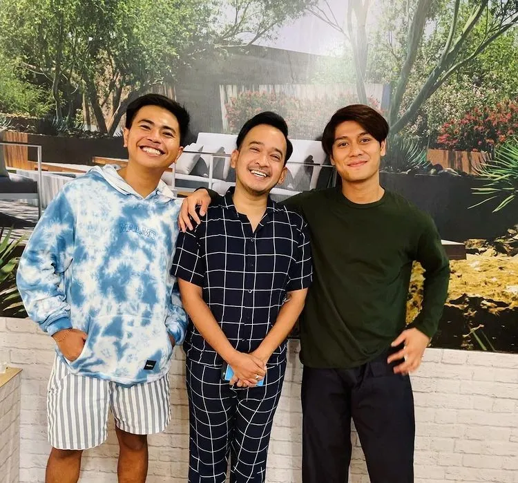 Potret kebersamaan Rizky Billar dan manajernya Instagram/@@derysyaputraraeger Potret kebersamaan Rizky Billar dan manajernya Instagram/@@derysyaputraraeger