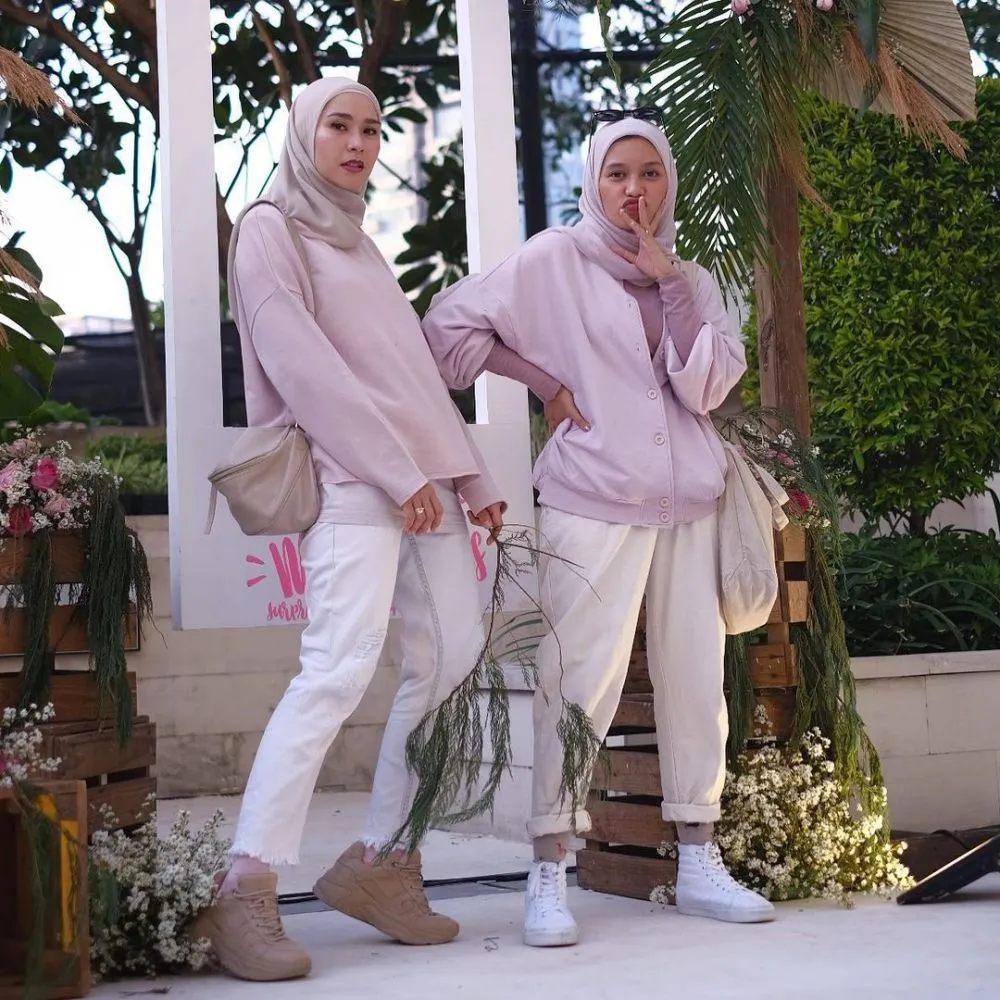 Potret kompak Zaskia Adya Mecca dan sang manajer Instagram/@zaskiadyamecca Potret kompak Zaskia Adya Mecca dan sang manajer Instagram/@zaskiadyamecca