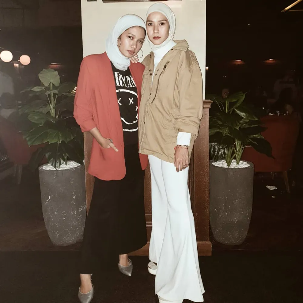 Potret kompak Zaskia Adya Mecca dan sang manajer Instagram/@zaskiadyamecca Potret kompak Zaskia Adya Mecca dan sang manajer Instagram/@zaskiadyamecca