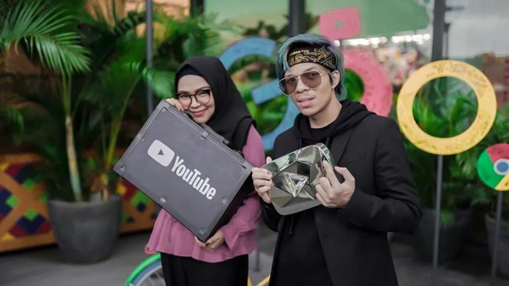 kebersamaan seleb dan manajer © instagram kebersamaan seleb dan manajer © instagram