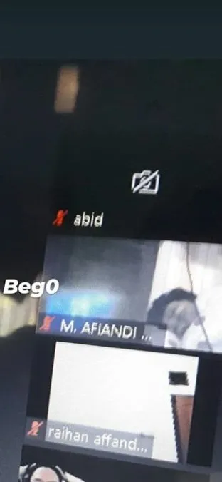 Momen lucu saat kelas online © berbagai sumber Momen lucu saat kelas online © berbagai sumber