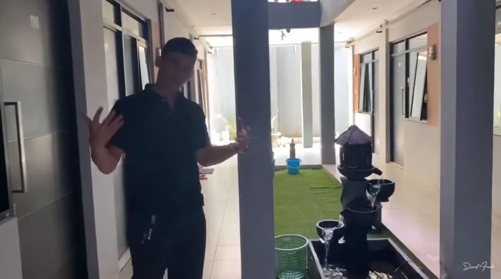 kos milik Samuel Zylgwyn © YouTube