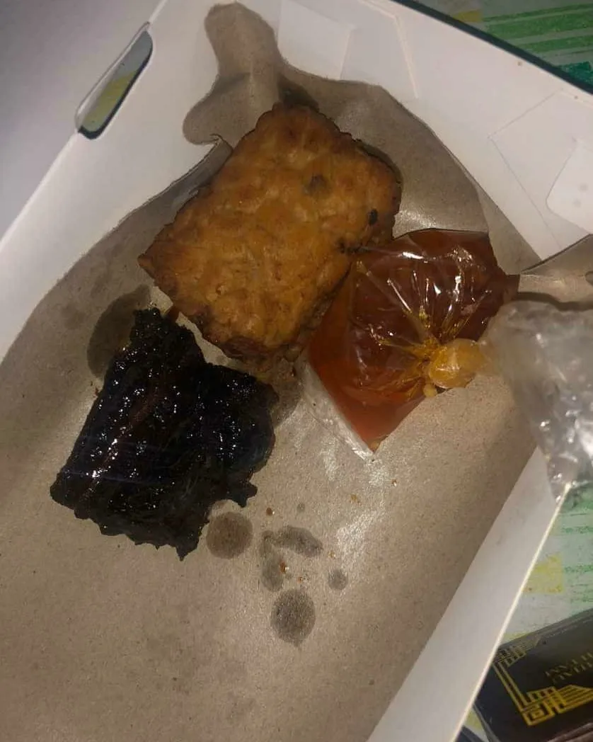 isi bungkusan nasi © 2021 Instagram isi bungkusan nasi © 2021 Instagram