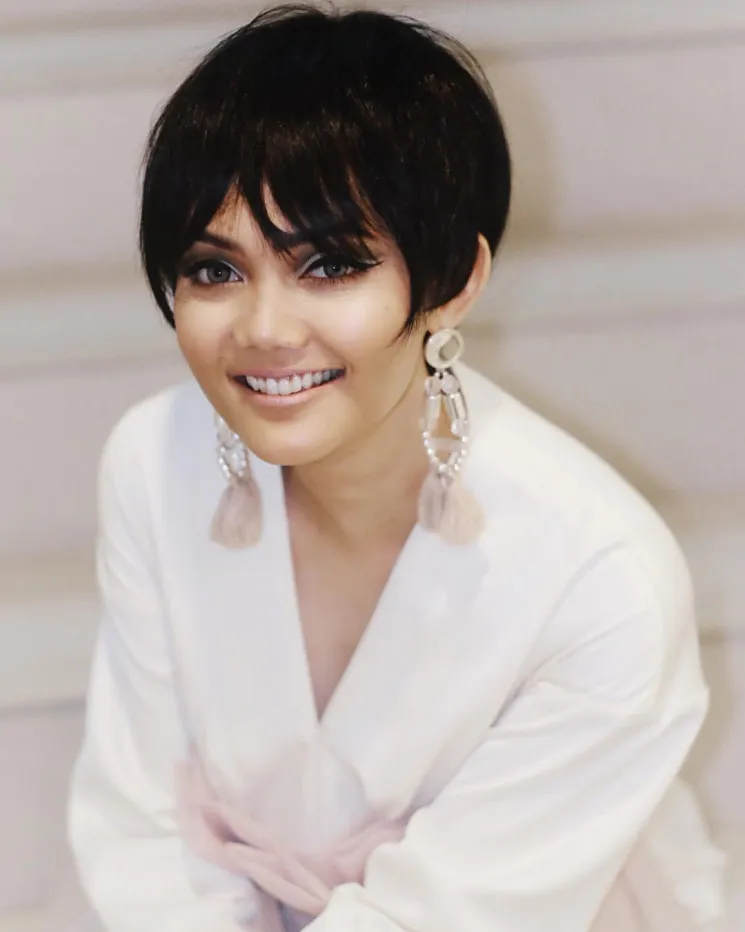 transformasi gaya rambut rina nose © berbagai sumber transformasi gaya rambut rina nose © berbagai sumber