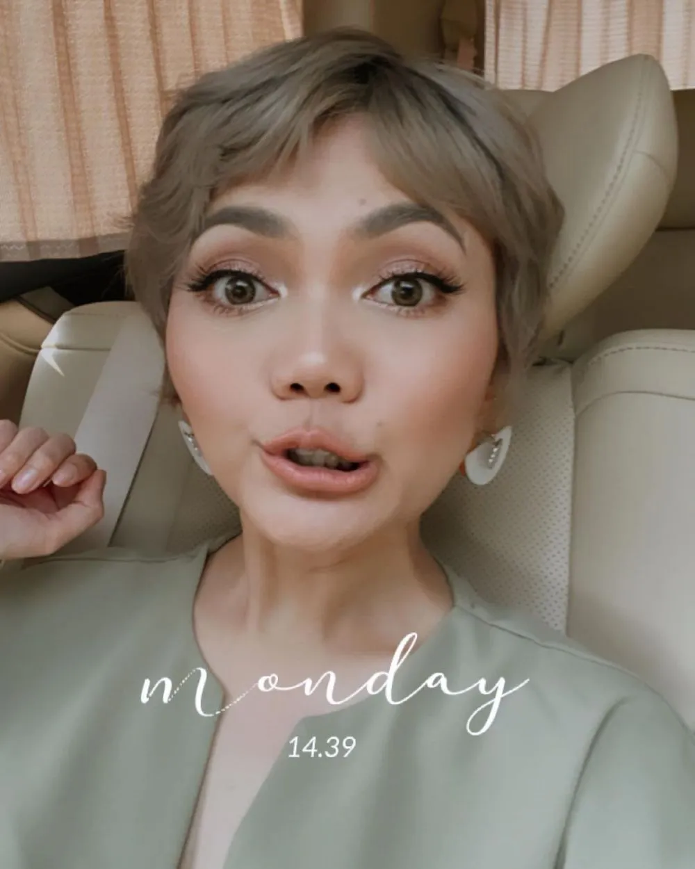 transformasi gaya rambut rina nose © berbagai sumber transformasi gaya rambut rina nose © berbagai sumber