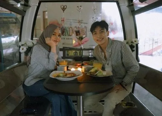 potret putri delina couple dengan kekasih berbagai sumber potret putri delina couple dengan kekasih berbagai sumber