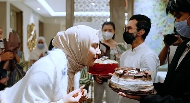 kue ulang tahun Irish dan Ammar © 2021 brilio.net