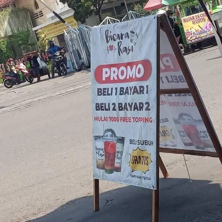 potret lucu pedagang ngasih promo © 2021 instagram.com