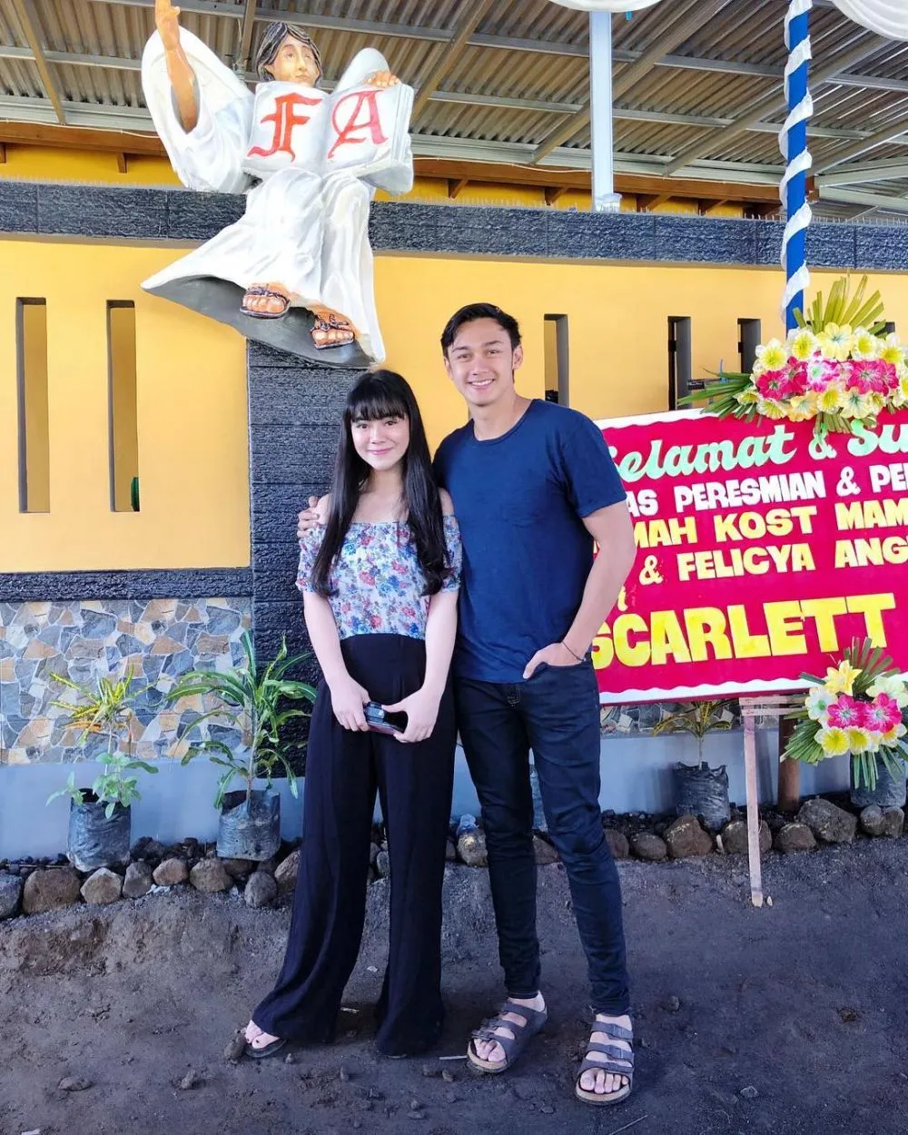 Pesinetron pemilik kos © Instagram