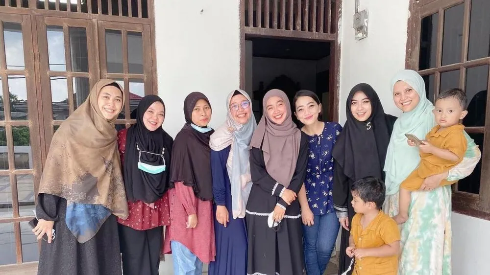 momen ria ricis pulang kampung berbagai sumber