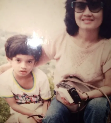 Potret masa kecil 6 gitaris band © berbagai sumber Potret masa kecil 6 gitaris band © berbagai sumber