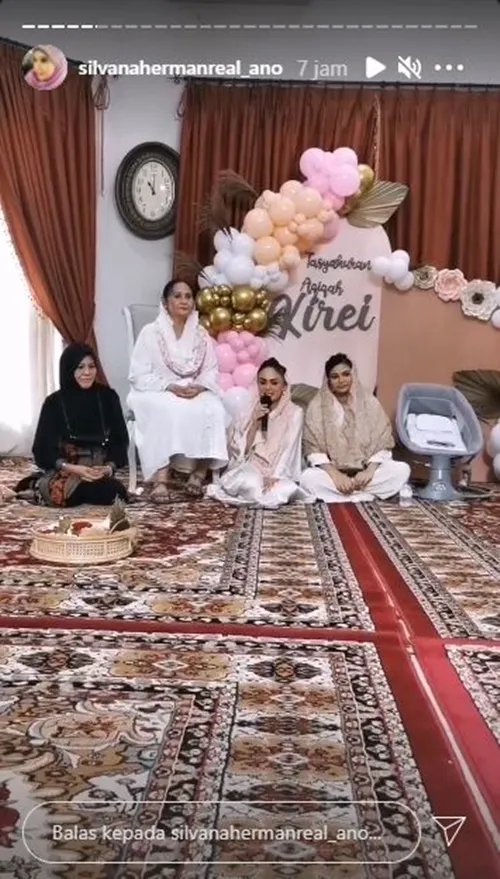 momen akikah anak kartika sary © 2021 Instagram momen akikah anak kartika sary © 2021 Instagram