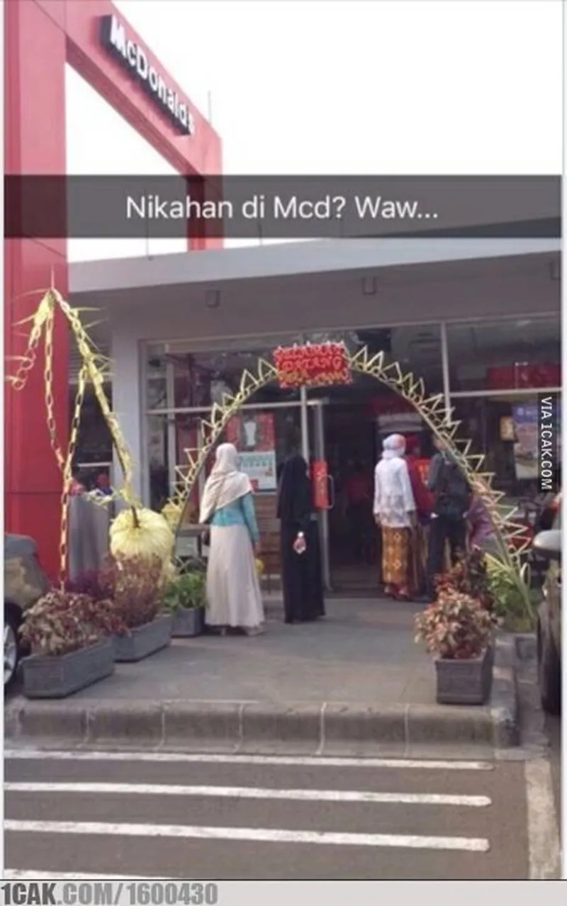 dekorasi resepsi pernikahan kocak © 2021 berbagai sumber dekorasi resepsi pernikahan kocak © 2021 berbagai sumber