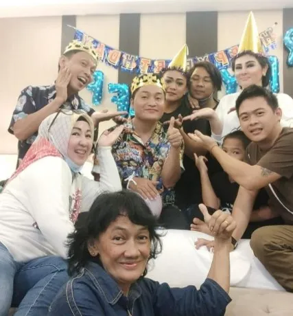 Momen surprise ulang tahun Merry Raffi Ahmad © Instagram/@merryraffiahmad Momen surprise ulang tahun Merry Raffi Ahmad © Instagram/@merryraffiahmad
