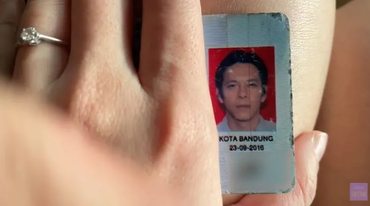 foto KTP dan SIM Ariel © YouTube