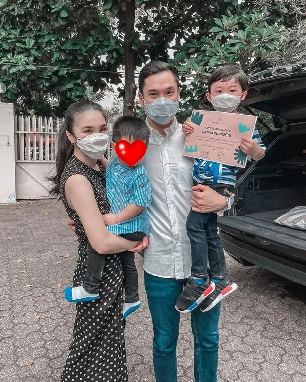 potret seleb dampingi anak lulus TK © 2021 brilio.net potret seleb dampingi anak lulus TK © 2021 brilio.net