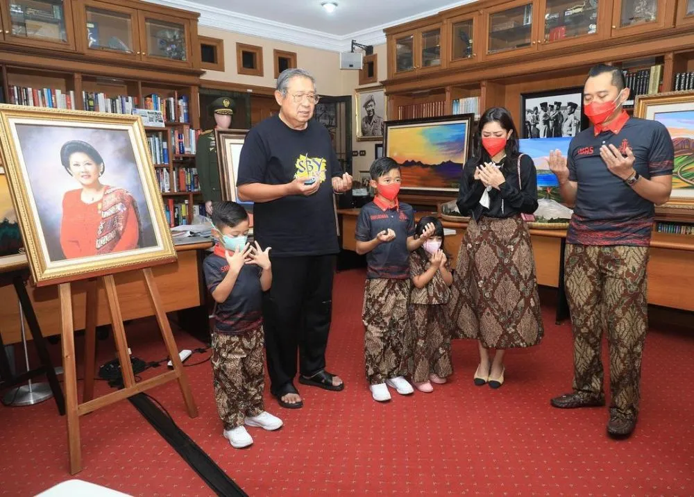 kedua anak Aliya sunat © Instagram kedua anak Aliya sunat © Instagram