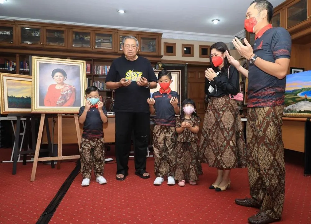 kedua anak Aliya sunat © Instagram kedua anak Aliya sunat © Instagram