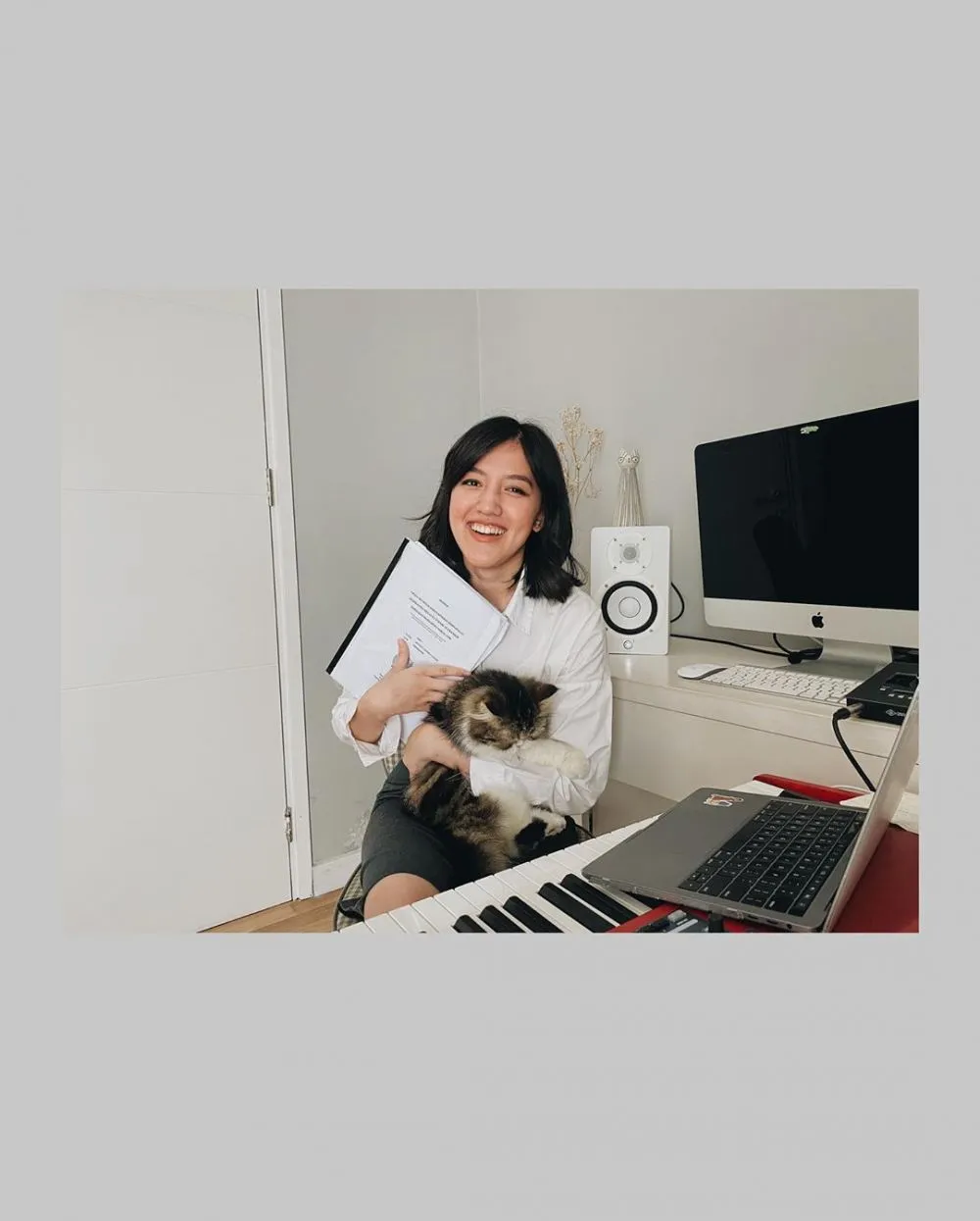 seleb rayakan sidang kelulusan di rumah © instagram