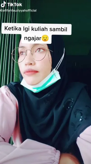 Afifah kepala sekolah SD © TikTok Afifah kepala sekolah SD © TikTok
