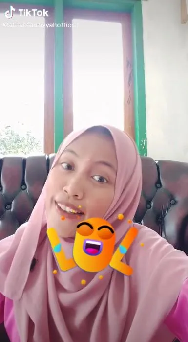 Afifah kepala sekolah SD © TikTok Afifah kepala sekolah SD © TikTok
