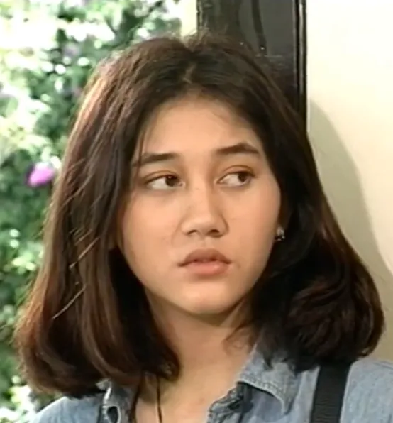 gaya rambut Nike Ardila © 2021 brilio.net gaya rambut Nike Ardila © 2021 brilio.net