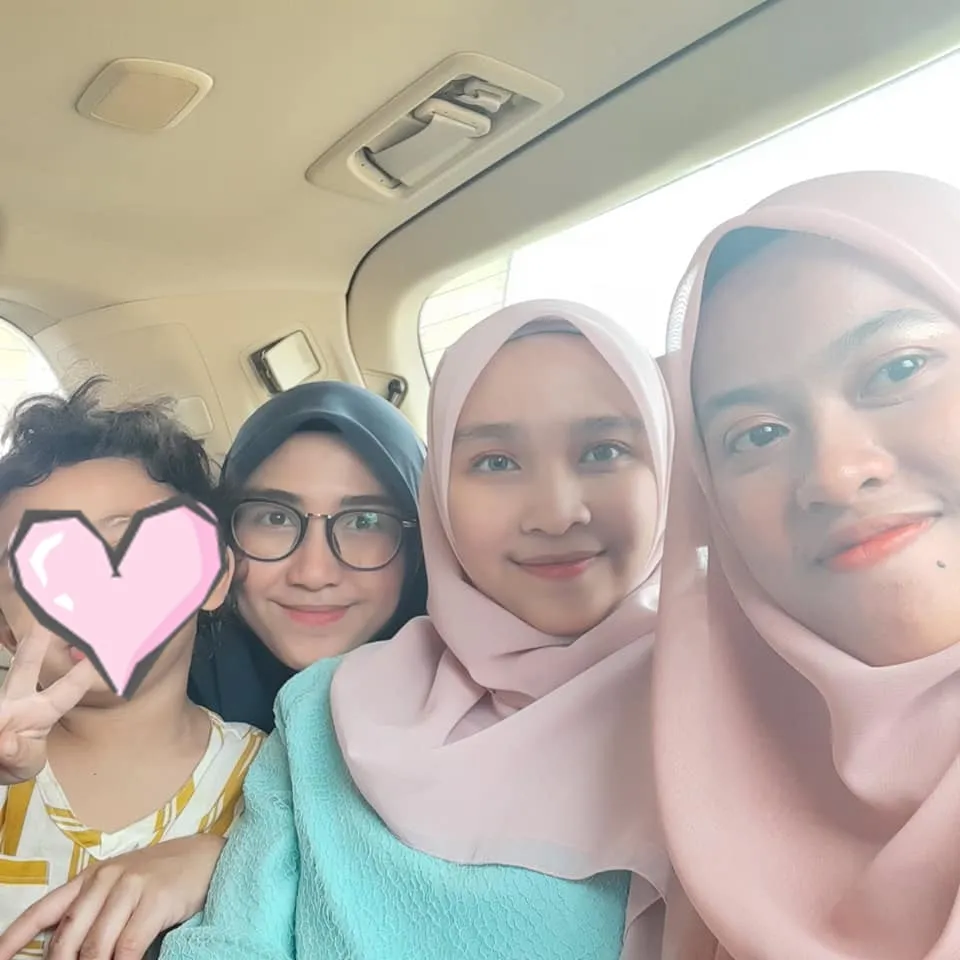 Bayi kembar tertukar 20 tahun berbagai sumber