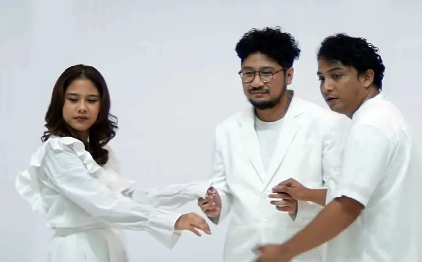 Collabonation Limina © 2021 brilio.net