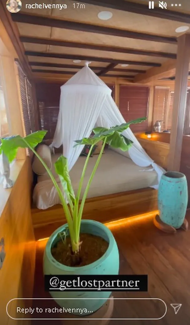 Potret liburan Rachel Vennya di Labuan Bajo Instagram/@rachelvennya Potret liburan Rachel Vennya di Labuan Bajo Instagram/@rachelvennya