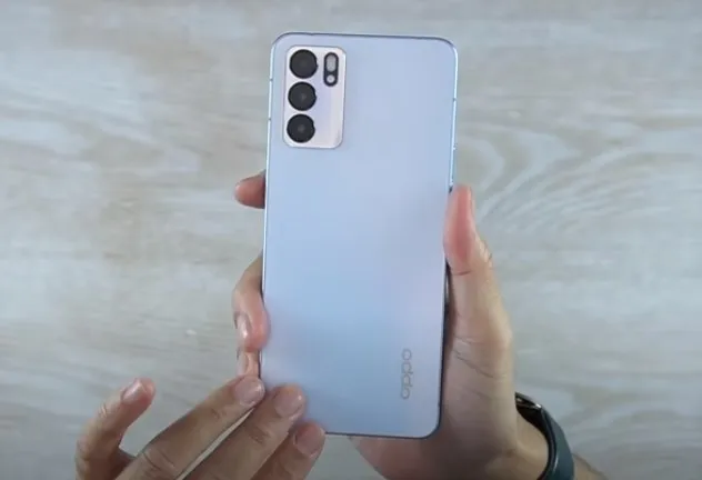 HP Oppo Reno 6 5G © 2021 brilio.net HP Oppo Reno 6 5G © 2021 brilio.net