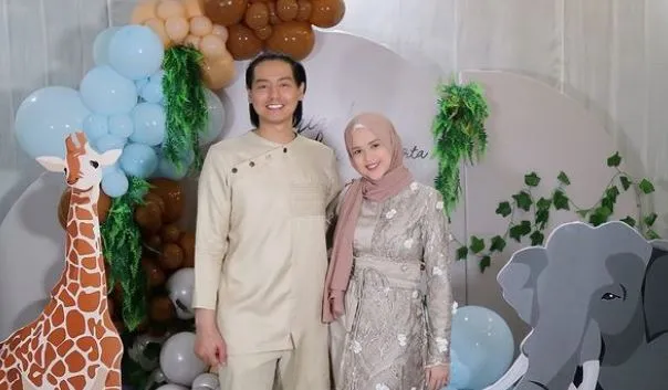 Roger Danuarta positif Covid-19 © 2021 brilio.net Roger Danuarta positif Covid-19 © 2021 brilio.net