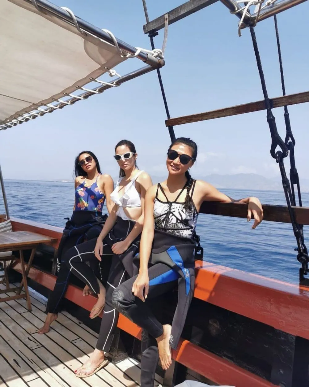 seleb saat diving di Labuan Bajo © 2021 brilio.net seleb saat diving di Labuan Bajo © 2021 brilio.net