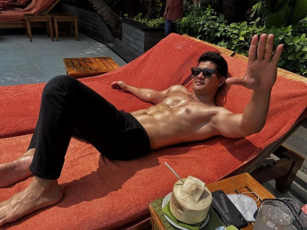 Iko Uwais terpapar Covid-19 © Instagram