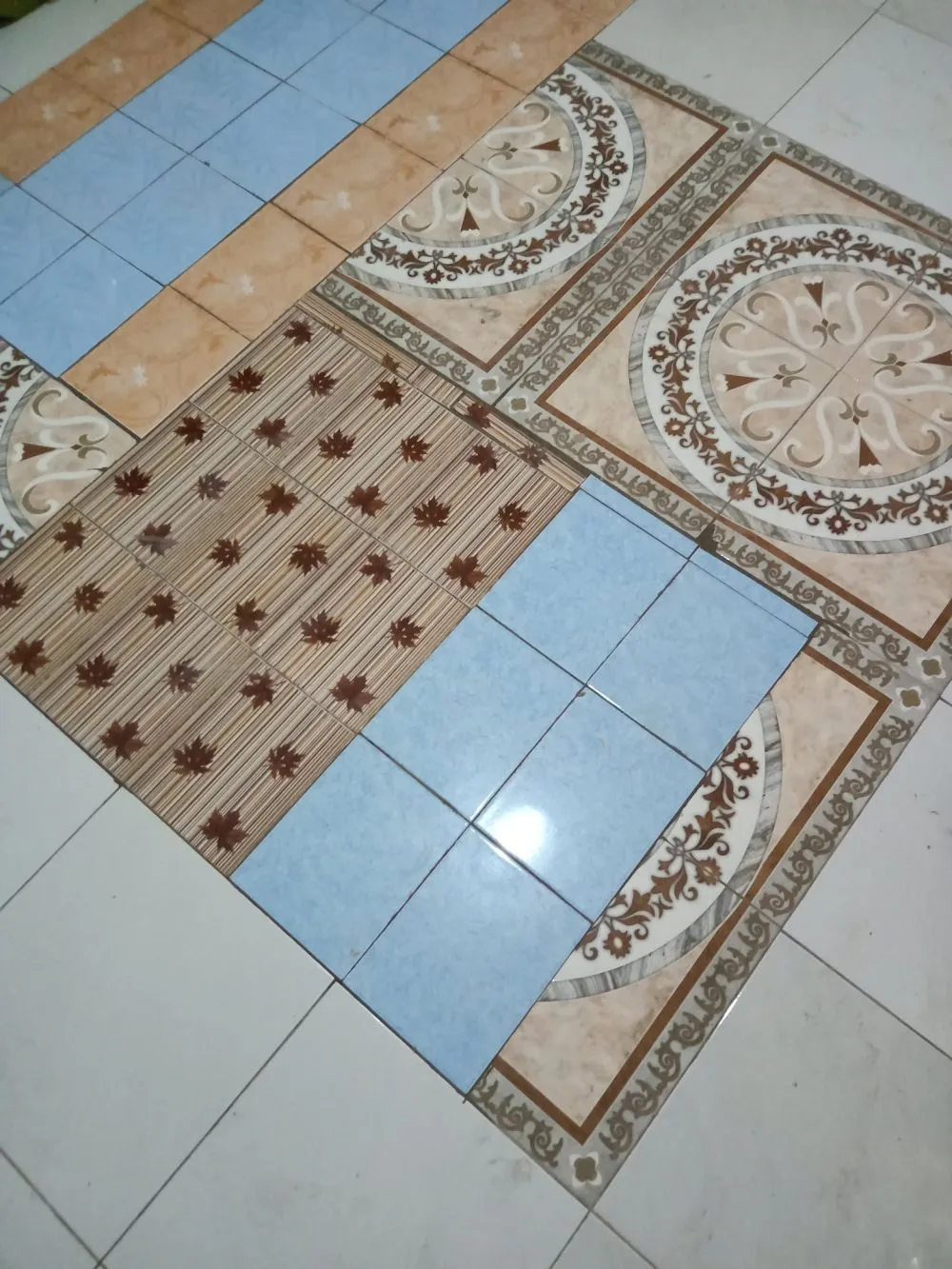 Potret lucu lantai keramik © berbagai sumber Potret lucu lantai keramik © berbagai sumber