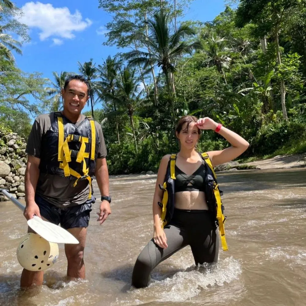 Nia Ramadhani dan Ardi Bakrie olahraga bareng © 2021 brilio.net