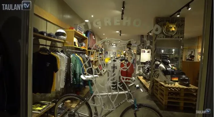 penampakan distro clothing omesh © YouTube