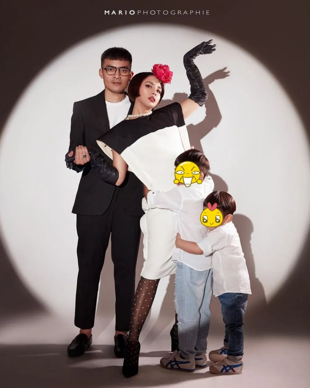 Tya Ariestya bermakeup tebal © 2021 brilio.net Tya Ariestya bermakeup tebal © 2021 brilio.net