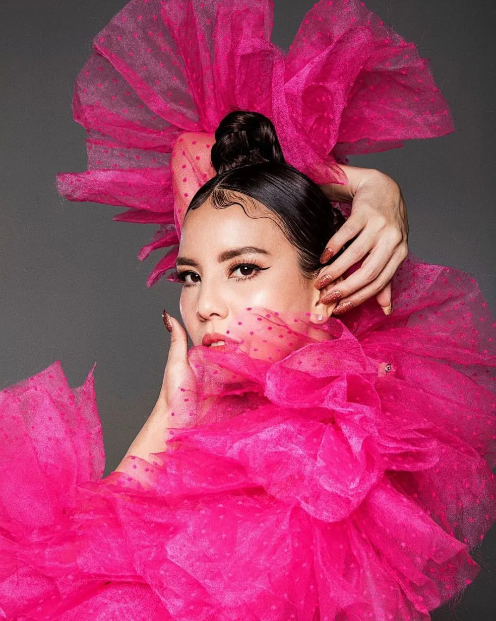 Tya Ariestya bermakeup tebal © 2021 brilio.net Tya Ariestya bermakeup tebal © 2021 brilio.net