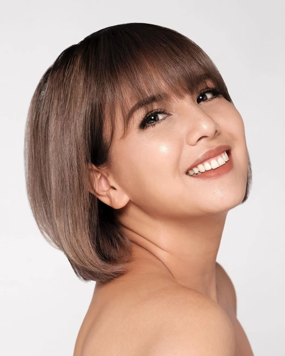 Tya Ariestya bermakeup tebal © 2021 brilio.net Tya Ariestya bermakeup tebal © 2021 brilio.net