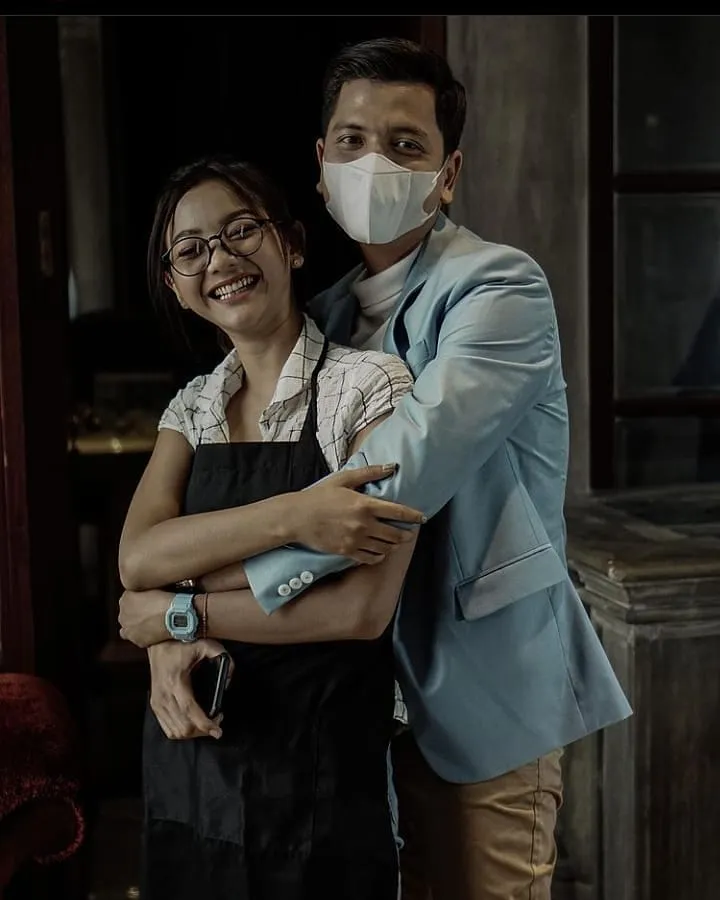 kedekatan Glenca Chysara dan Rendi Jhon © 2021 brilio.net kedekatan Glenca Chysara dan Rendi Jhon © 2021 brilio.net