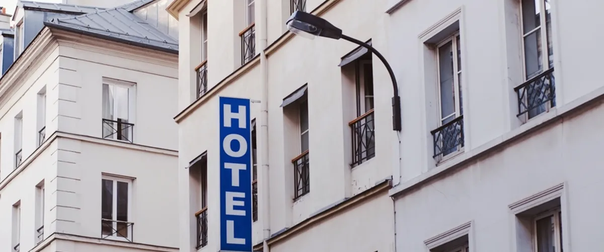 Aksi solidaritas saat PPKM, puluhan hotel di Jogja nyalakan lampu hati