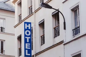 Aksi solidaritas saat PPKM, puluhan hotel di Jogja nyalakan lampu hati