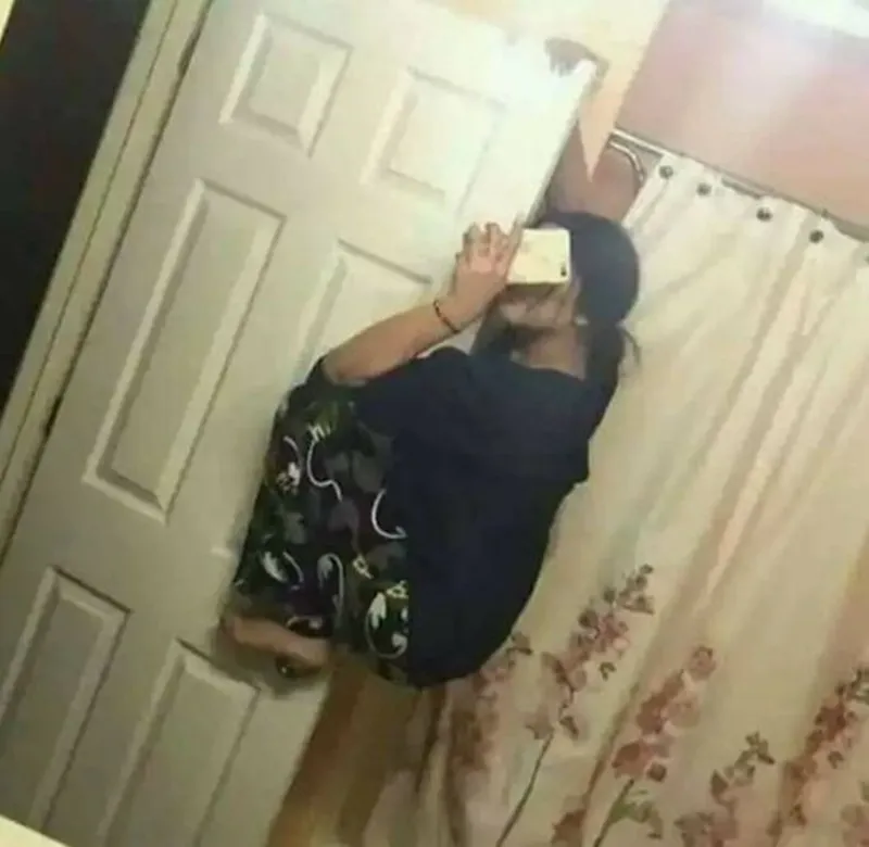 pose orang selfie © 2021 berbagai sumber pose orang selfie © 2021 berbagai sumber