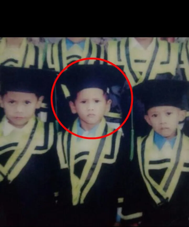 masa kecil seleb wisuda tk © berbagai sumber masa kecil seleb wisuda tk © berbagai sumber