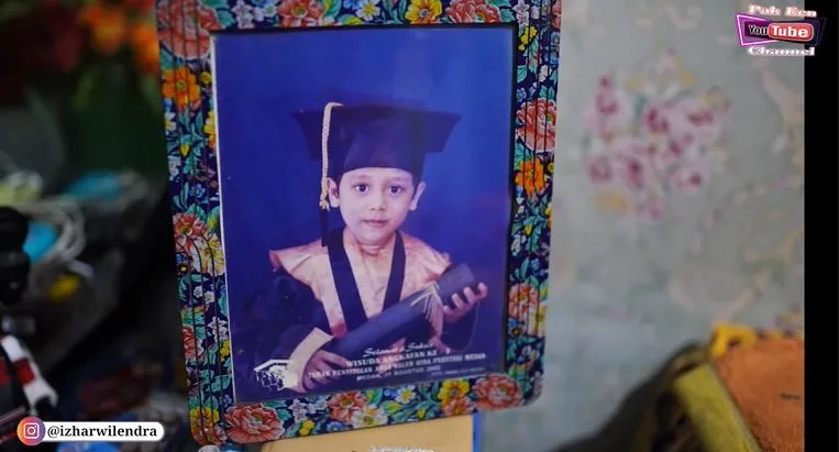 masa kecil seleb wisuda tk © berbagai sumber masa kecil seleb wisuda tk © berbagai sumber