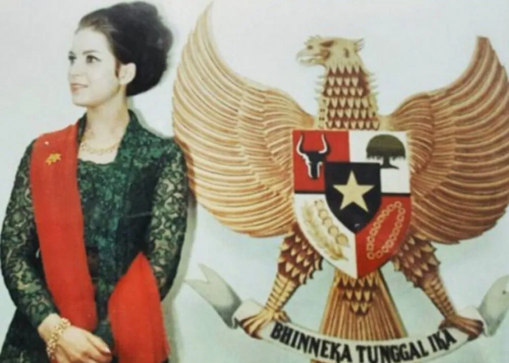 masa muda ibu pesinetron blasteran © Instagram masa muda ibu pesinetron blasteran © Instagram