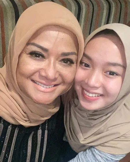 potret Betharia Sonata dan putrinya © Instagram/@official.bethariasonata