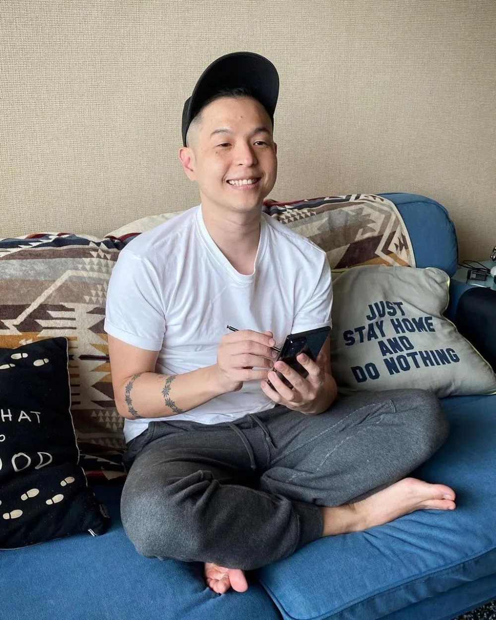 Cerita Ernest puasa IG © 2021 brilio.net Cerita Ernest puasa IG © 2021 brilio.net